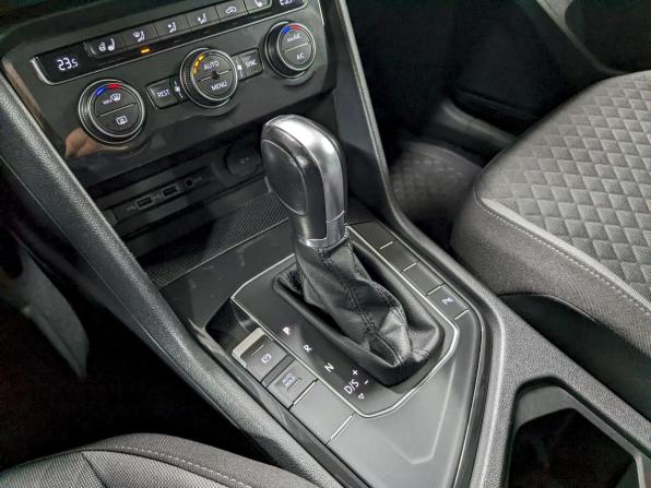 Volkswagen Tiguan II с пробегом 2019 года, цена 2 290 000 рублей, 118110 км, внедорожник, Автокод Объявления