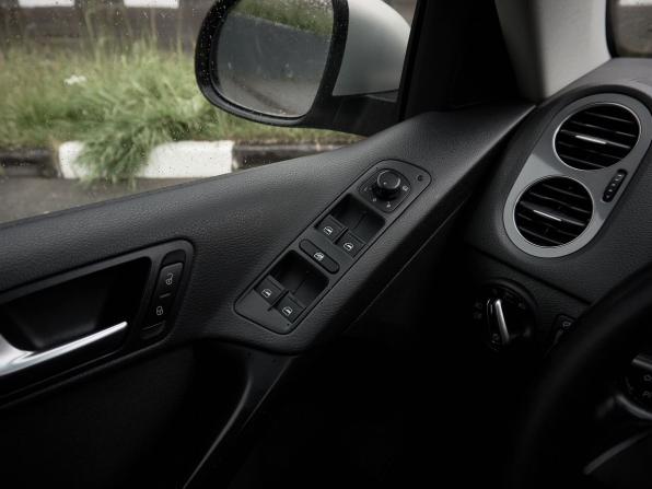 Volkswagen Tiguan I Рестайлинг с пробегом 2014 года, цена 1 312 500 рублей, 176887 км, внедорожник, Автокод Объявления