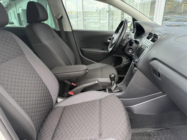 Volkswagen Polo V Рестайлинг с пробегом 2018 года, цена 1 349 000 рублей, 99905 км, седан, Автокод Объявления