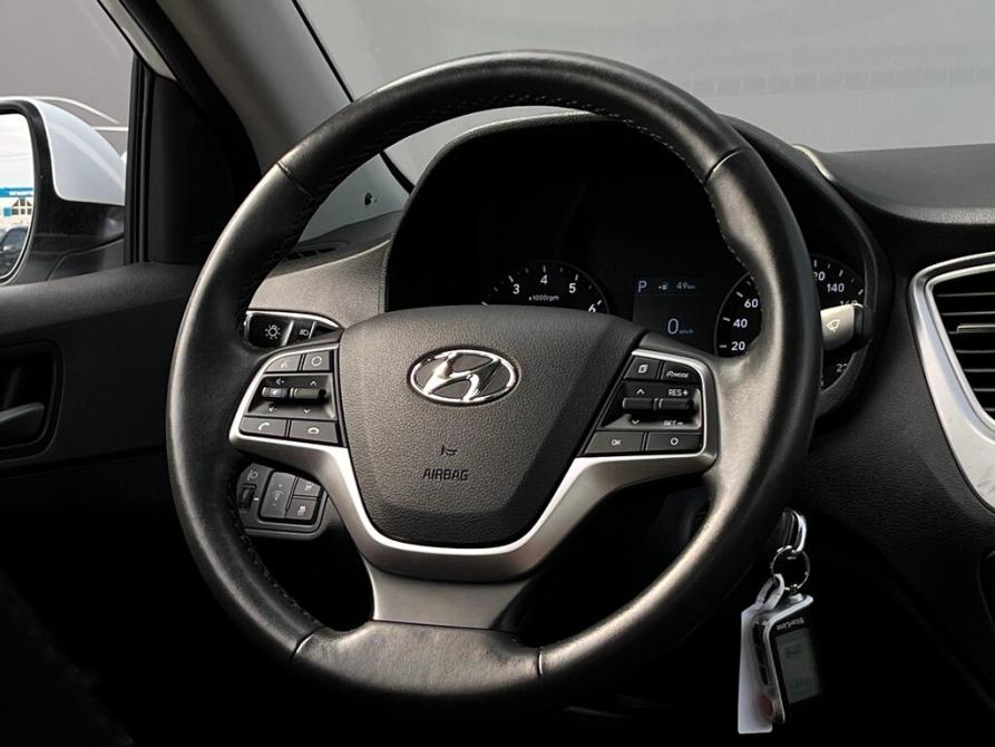 Hyundai Solaris II Санкт-Петербург  - изображение 21