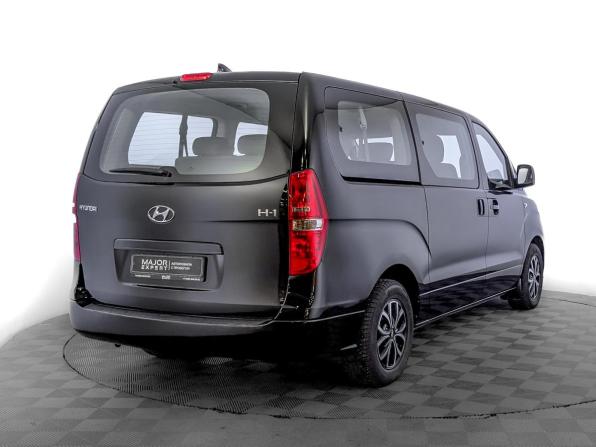 Hyundai H-1 II Рестайлинг 2 с пробегом 2019 года, цена 3 185 000 рублей, 74333 км, минивэн, Автокод Объявления