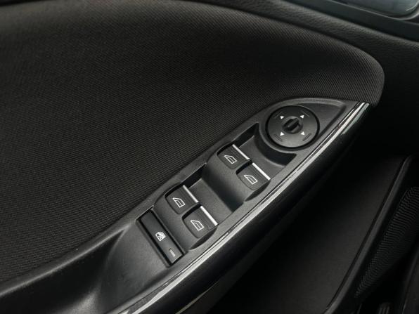 Ford Focus III Рестайлинг с пробегом 2018 года, цена 1 349 000 рублей, 134000 км, седан, Автокод Объявления