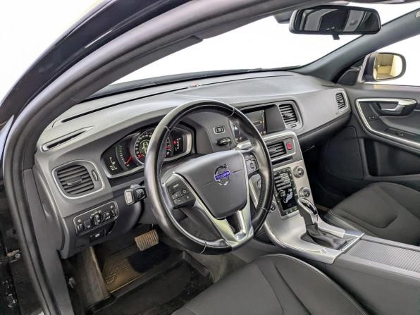 Volvo S60 II Рестайлинг с пробегом 2017 года, цена 2 150 000 рублей, 53376 км, седан, Автокод Объявления