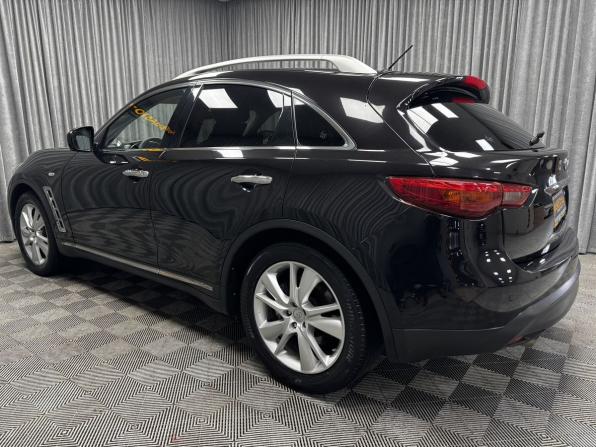 Infiniti FX II (S51) Рестайлинг с пробегом 2012 года, цена 1 800 000 рублей, 181557 км, внедорожник, Автокод Объявления