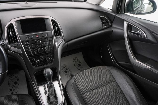 Opel Astra J с пробегом 2011 года, цена 779 000 рублей, 140000 км, хэтчбек, Автокод Объявления