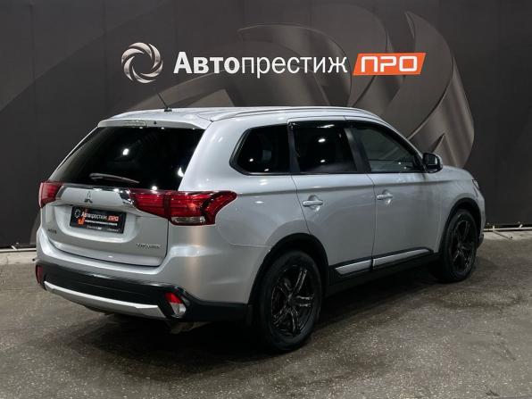 Mitsubishi Outlander III Рестайлинг 2 с пробегом 2015 года, цена 1 450 000 рублей, 251184 км, внедорожник, Автокод Объявления