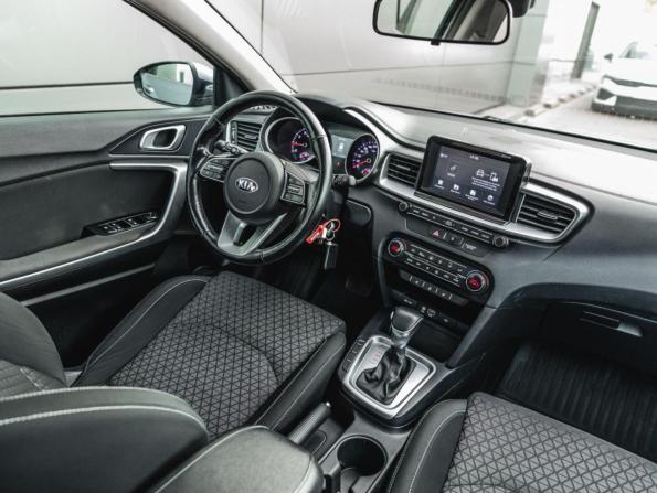 Kia Ceed III с пробегом 2018 года, цена 1 398 000 рублей, 219501 км, хэтчбек, Автокод Объявления