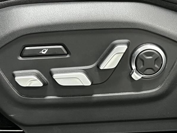 Hyundai Santa Fe V (MX5) с пробегом 2024 года, цена 5 560 000 рублей, 10800 км, внедорожник, Автокод Объявления