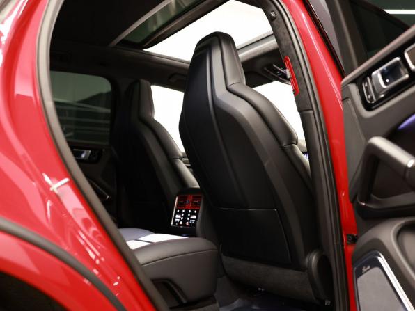 Porsche Cayenne III с пробегом 2022 года, цена 13 990 000 рублей, 21943 км, внедорожник, Автокод Объявления