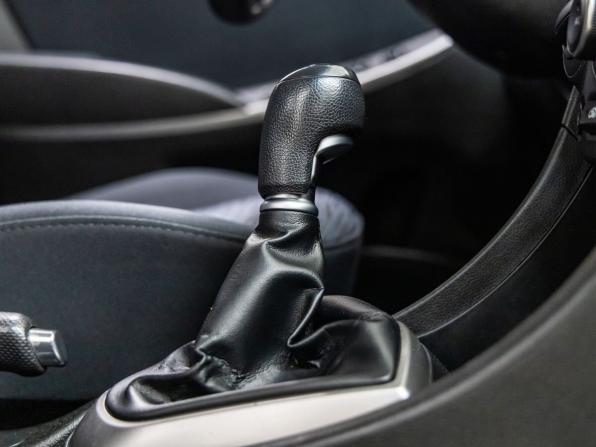 Hyundai Solaris I Рестайлинг с пробегом 2016 года, цена 898 000 рублей, 117708 км, хэтчбек, Автокод Объявления