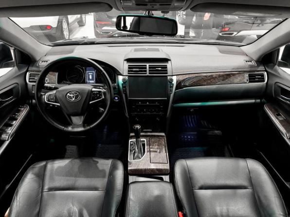 Toyota Camry VII (XV50) Рестайлинг 2 с пробегом 2017 года, цена 2 450 000 рублей, 130000 км, седан, Автокод Объявления