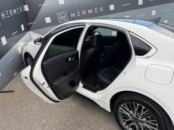 Kia Cerato IV Рестайлинг с пробегом 2022 года, цена 2 300 000 рублей, 80324 км, седан, Автокод Объявления