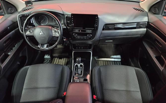 Mitsubishi Outlander III Рестайлинг 3 с пробегом 2019 года, цена 2 149 000 рублей, 106192 км, внедорожник, Автокод Объявления