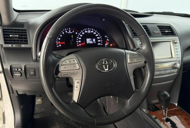 Toyota Camry VI (XV40) Рестайлинг с пробегом 2011 года, цена 1 330 000 рублей, 246597 км, седан, Автокод Объявления
