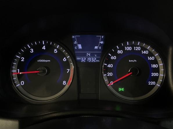 Hyundai Solaris I с пробегом 2012 года, цена 589 900 рублей, 321923 км, хэтчбек, Автокод Объявления