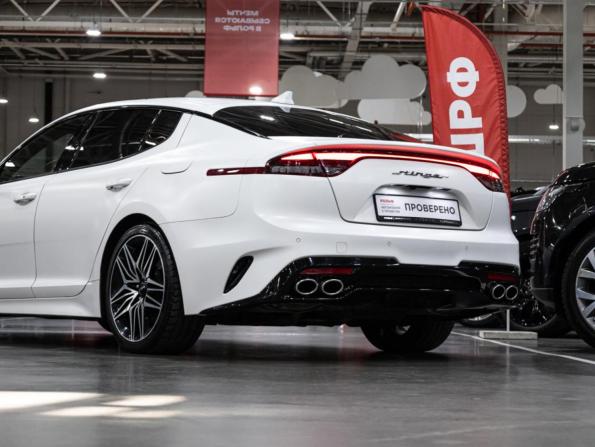 Kia Stinger I Рестайлинг с пробегом 2023 года, цена 3 850 000 рублей, 44521 км, лифтбек, Автокод Объявления