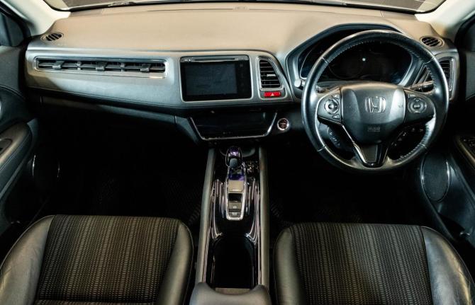 Honda Vezel I с пробегом 2014 года, цена 1 299 000 рублей, 161507 км, внедорожник, Автокод Объявления