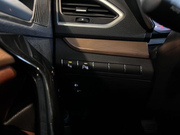 Lada (ВАЗ) Vesta I Рестайлинг (NG) с пробегом 2024 года, цена 1 497 000 рублей, 29346 км, универсал, Автокод Объявления