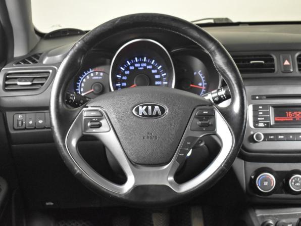 Kia Rio III Рестайлинг с пробегом 2015 года, цена 798 900 рублей, 178053 км, седан, Автокод Объявления