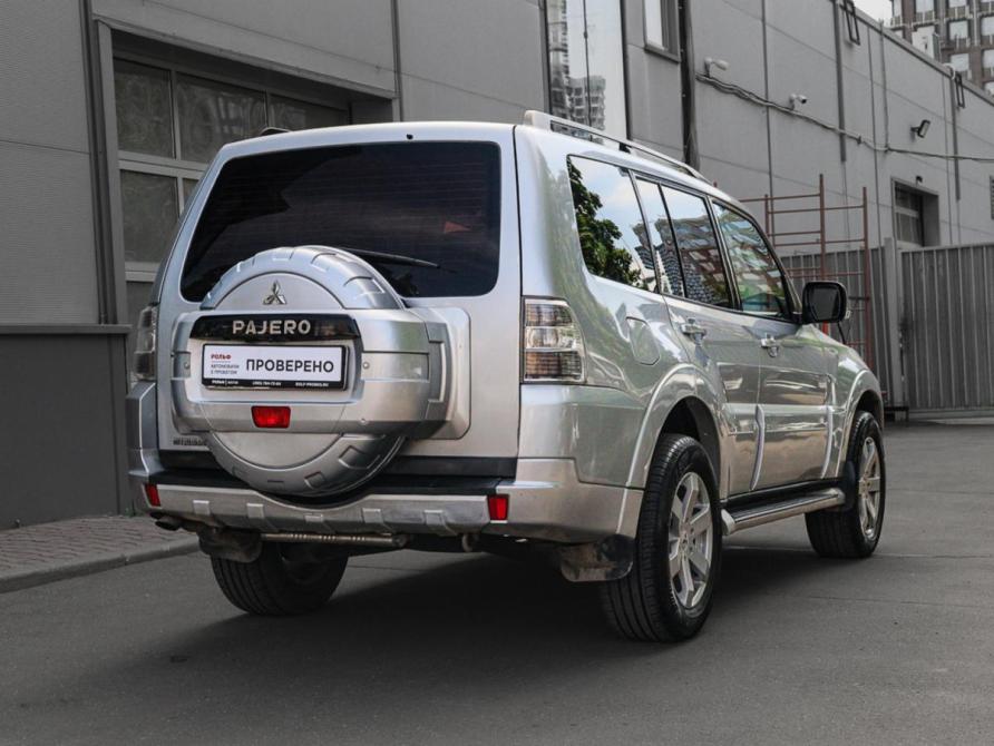 Mitsubishi Pajero IV Рестайлинг 1 Москва  - изображение 4