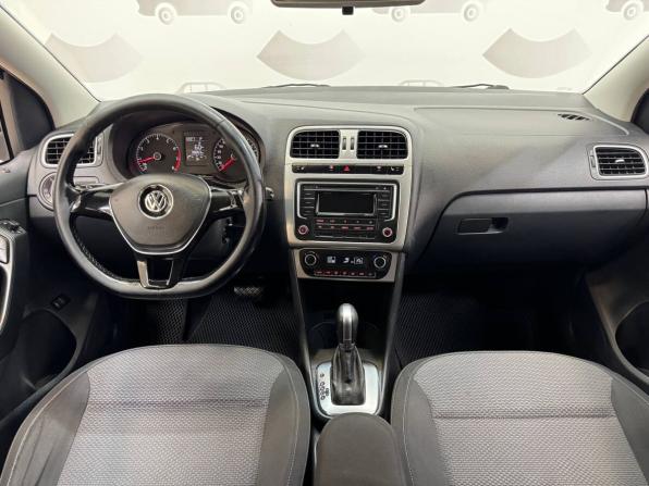 Volkswagen Polo V Рестайлинг с пробегом 2016 года, цена 1 090 000 рублей, 88892 км, седан, Автокод Объявления