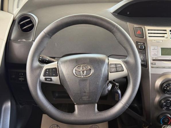 Toyota Yaris II с пробегом 2009 года, цена 640 000 рублей, 217025 км, хэтчбек, Автокод Объявления