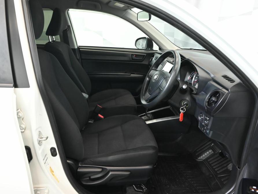 Toyota Corolla XI (E160 E170) Рестайлинг 2 Екатеринбург  - изображение 11