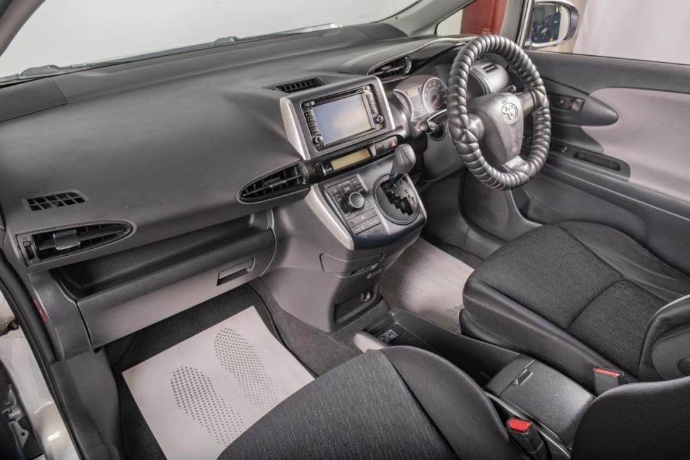 Toyota Wish II Томск  - изображение 16