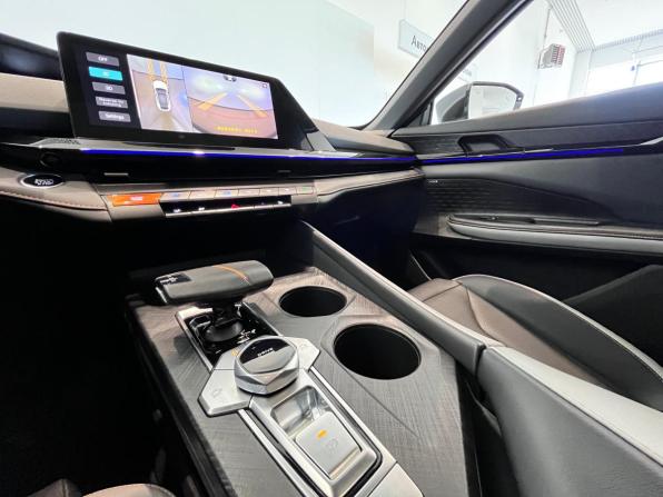 Changan UNI-V I с пробегом 2023 года, цена 2 050 000 рублей, 66164 км, лифтбек, Автокод Объявления