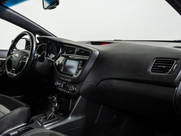 Kia Ceed II Рестайлинг с пробегом 2017 года, цена 1 289 000 рублей, 129519 км, хэтчбек, Автокод Объявления