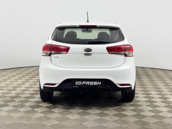 Kia Rio III Рестайлинг с пробегом 2016 года, цена 975 200 рублей, 110638 км, хэтчбек, Автокод Объявления