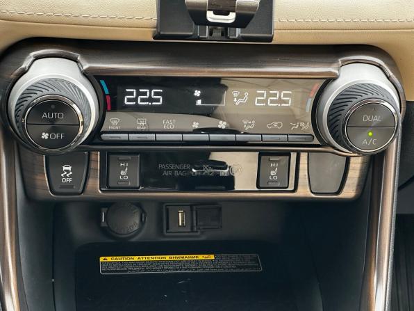 Toyota RAV4 V (XA50) с пробегом 2021 года, цена 3 250 000 рублей, 55668 км, внедорожник, Автокод Объявления