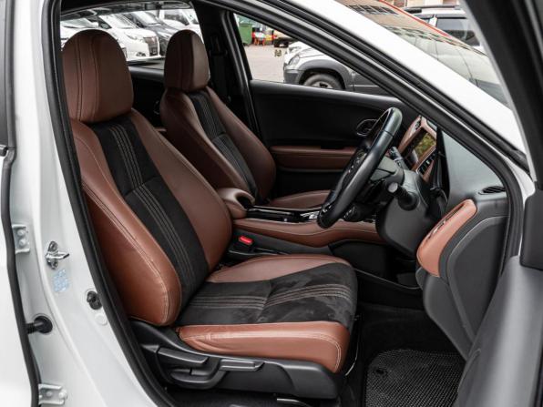 Honda Vezel I Рестайлинг с пробегом 2020 года, цена 2 630 000 рублей, 71388 км, внедорожник, Автокод Объявления