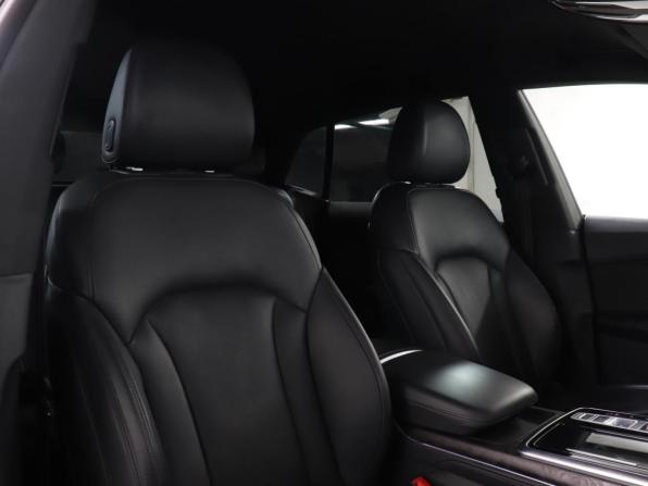 Audi Q8 I (4M) с пробегом 2018 года, цена 6 299 000 рублей, 58339 км, внедорожник, Автокод Объявления