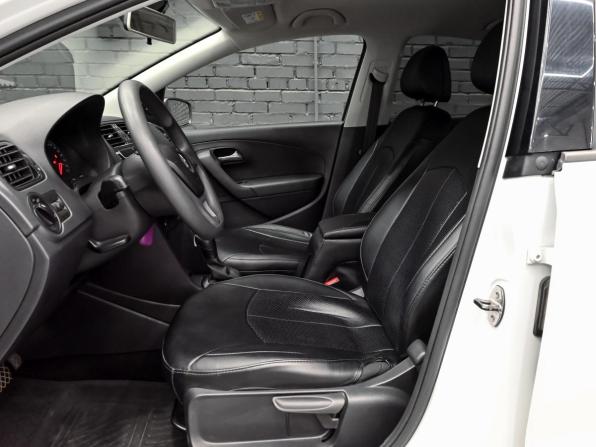Volkswagen Polo V Рестайлинг с пробегом 2018 года, цена 1 300 000 рублей, 93310 км, седан, Автокод Объявления