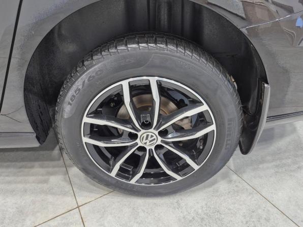 Volkswagen Polo V Рестайлинг с пробегом 2018 года, цена 1 360 000 рублей, 85000 км, седан, Автокод Объявления