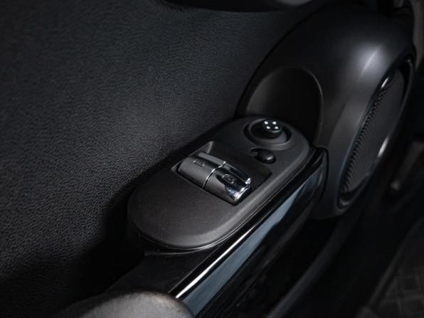 Mini Hatch III (F55/F56) с пробегом 2016 года, цена 2 385 000 рублей, 78458 км, хэтчбек, Автокод Объявления