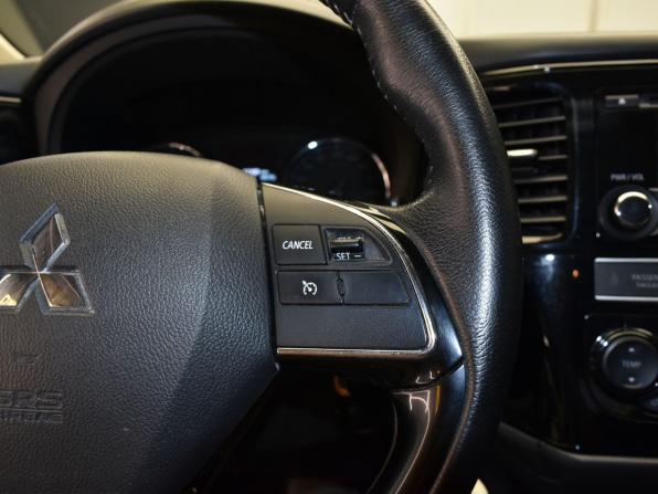 Mitsubishi Outlander III Рестайлинг 3 с пробегом 2019 года, цена 2 040 000 рублей, 128056 км, внедорожник, Автокод Объявления