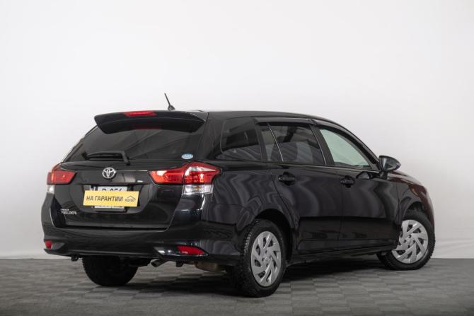 Toyota Corolla XI (E160 E170) Рестайлинг 2 с пробегом 2018 года, цена 1 349 000 рублей, 57000 км, универсал, Автокод Объявления