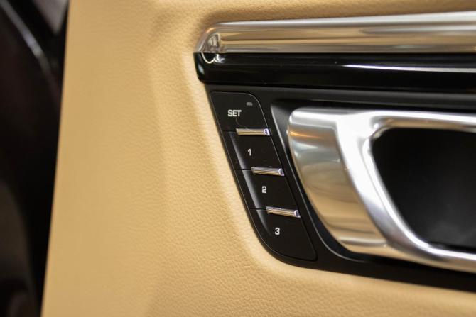 Porsche Macan I с пробегом 2014 года, цена 2 500 000 рублей, 153784 км, внедорожник, Автокод Объявления