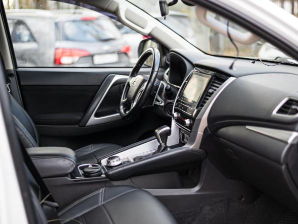 Mitsubishi Pajero Sport III Рестайлинг с пробегом 2021 года, цена 3 650 000 рублей, 125668 км, внедорожник, Автокод Объявления