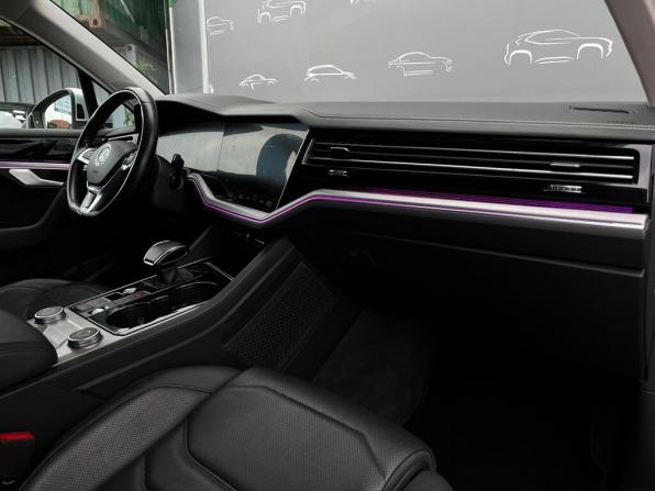 Volkswagen Touareg III с пробегом 2019 года, цена 4 396 400 рублей, 97019 км, внедорожник, Автокод Объявления