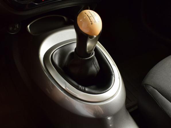Nissan Juke I с пробегом 2012 года, цена 899 995 рублей, 180826 км, внедорожник, Автокод Объявления