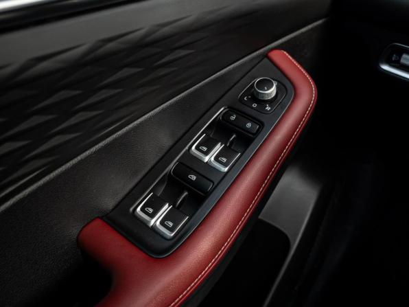 Geely Coolray I Рестайлинг с пробегом 2024 года, цена 2 049 000 рублей, 42850 км, внедорожник, Автокод Объявления