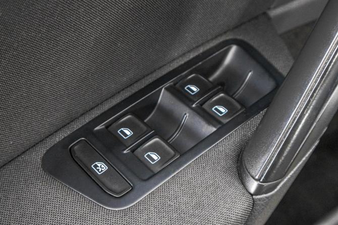 Volkswagen Golf VII с пробегом 2014 года, цена 989 000 рублей, 214000 км, хэтчбек, Автокод Объявления