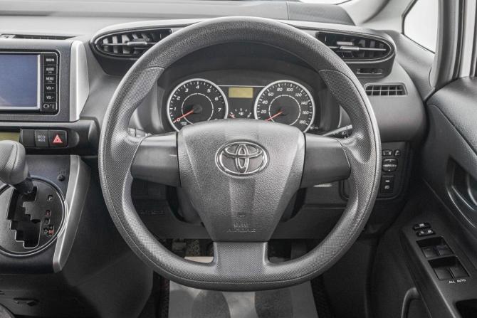 Toyota Wish II с пробегом 2010 года, цена 1 169 000 рублей, 225000 км, минивэн, Автокод Объявления
