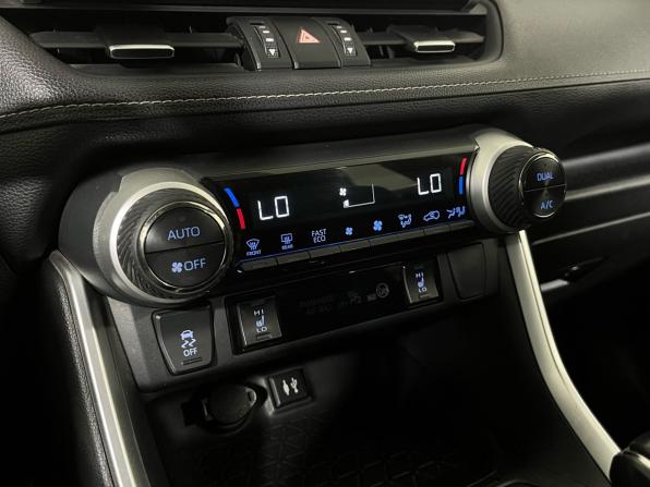 Toyota RAV4 V (XA50) с пробегом 2020 года, цена 2 450 000 рублей, 202585 км, внедорожник, Автокод Объявления