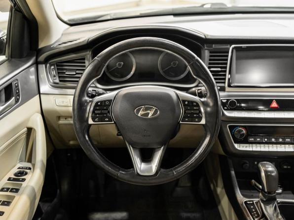 Hyundai Sonata VII (LF) Рестайлинг с пробегом 2017 года, цена 1 620 000 рублей, 186304 км, седан, Автокод Объявления