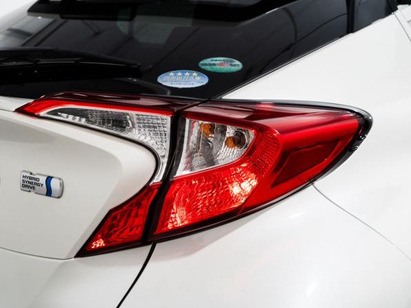 Toyota C-HR I с пробегом 2017 года, цена 1 800 000 рублей, 92515 км, внедорожник, Автокод Объявления