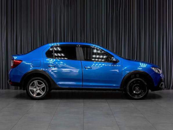 Renault Logan II Рестайлинг с пробегом 2018 года, цена 699 000 рублей, 302009 км, седан, Автокод Объявления